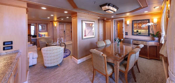 Cunard Queen Victoria Q2 ©cunard 0.jpg